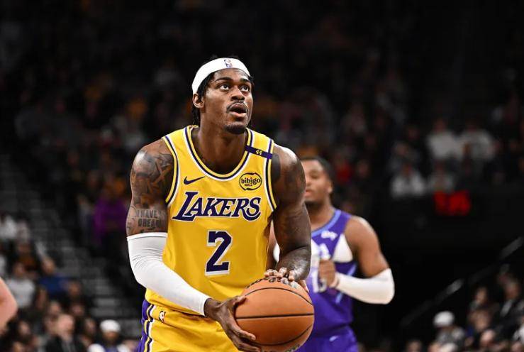 队记预测湖人众将出场时间:詹姆斯仍打33分钟,三新援或被重用