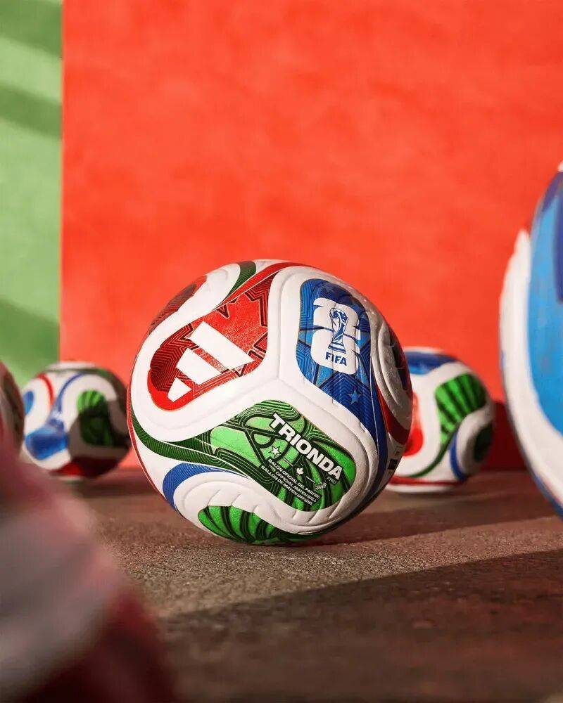 阿迪达斯正式揭晓2026美加墨世界杯官方比赛用球