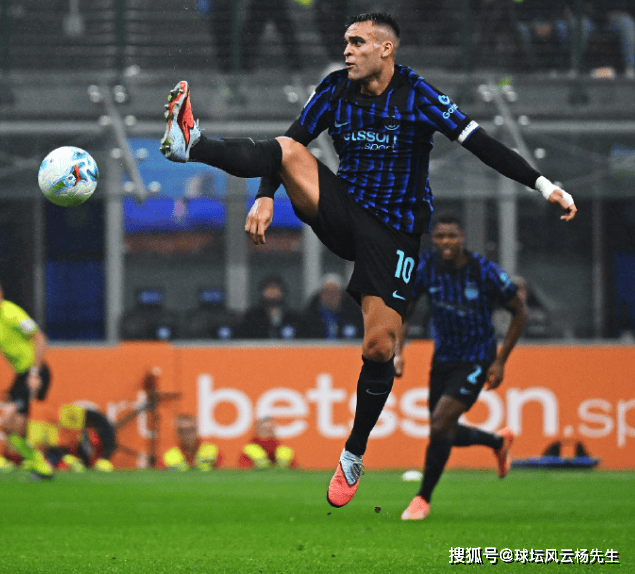 意甲爆冷！国际米兰4比1克雷雷莫纳，博尼一球三助荣膺最佳球员