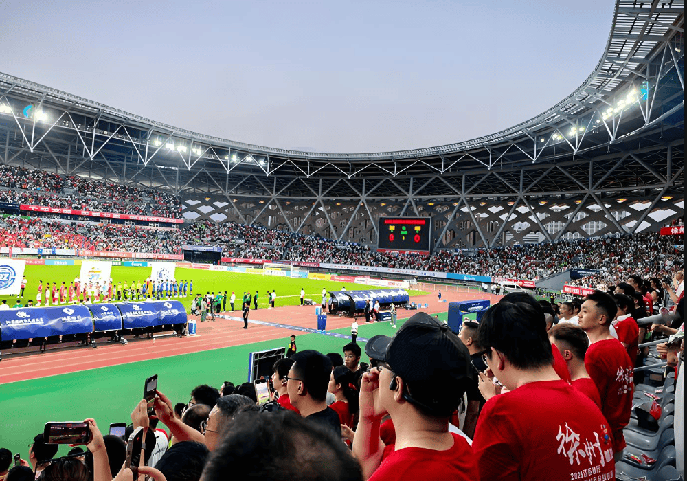 苏超奇迹11:一屏六赛,电视奇观