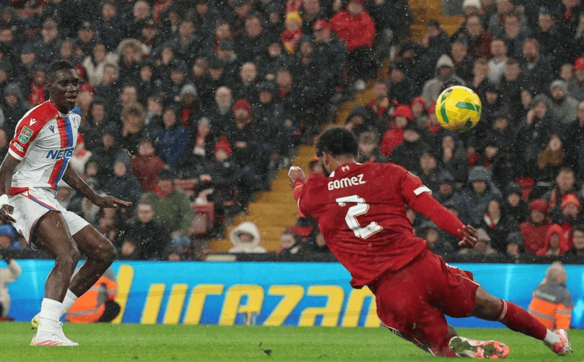 0-3溃败！利物浦惨遭淘汰，斯洛特刷新耻辱纪录：被克星三连杀