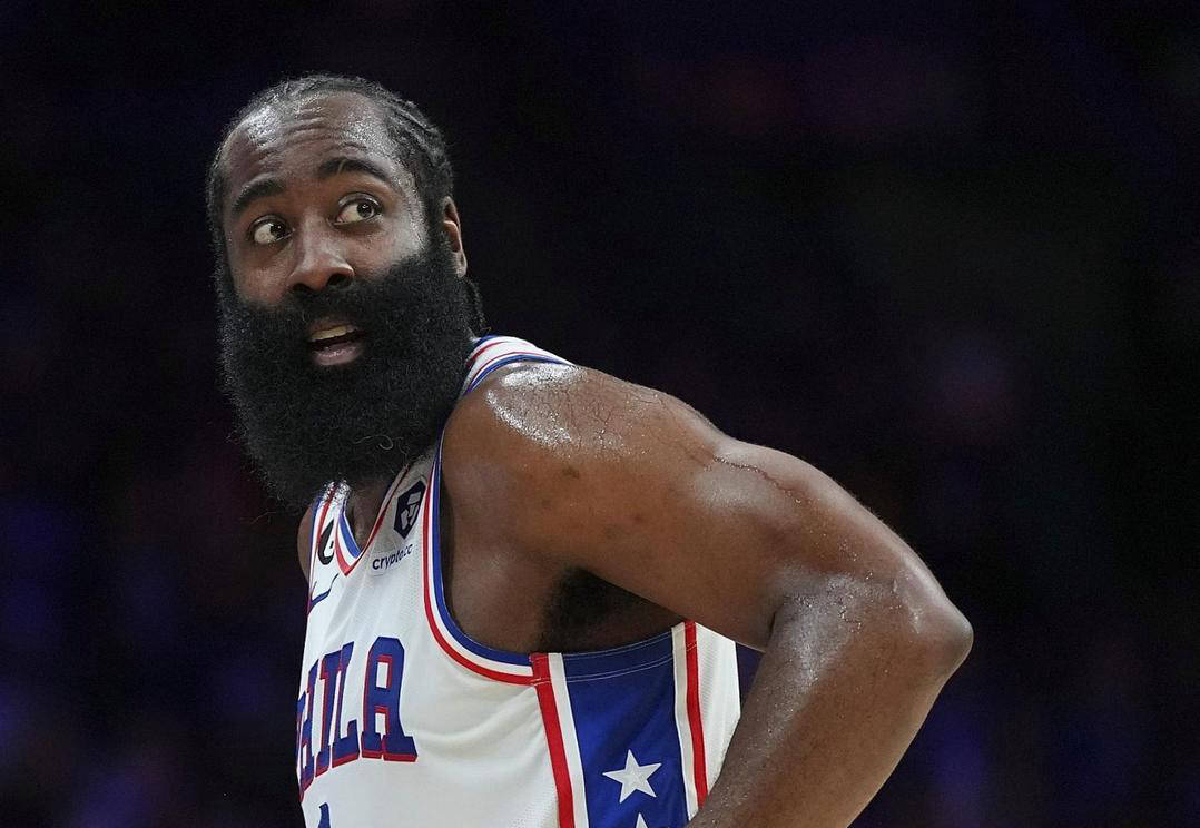 哈登火速交易临近,洛杉矶快船或将放行大胡子加盟火箭