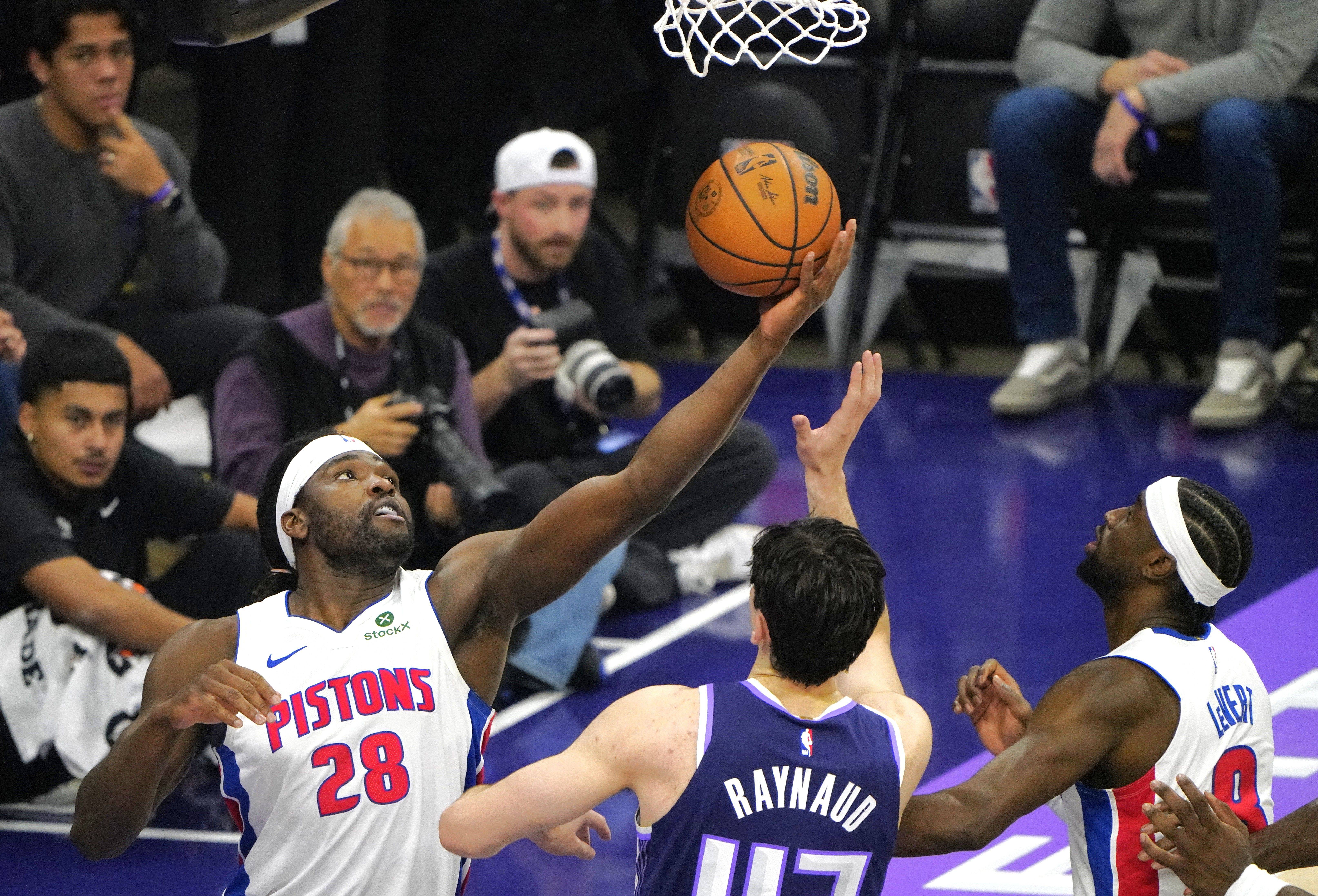 （体育）篮球——NBA常规赛：国王不敌活塞