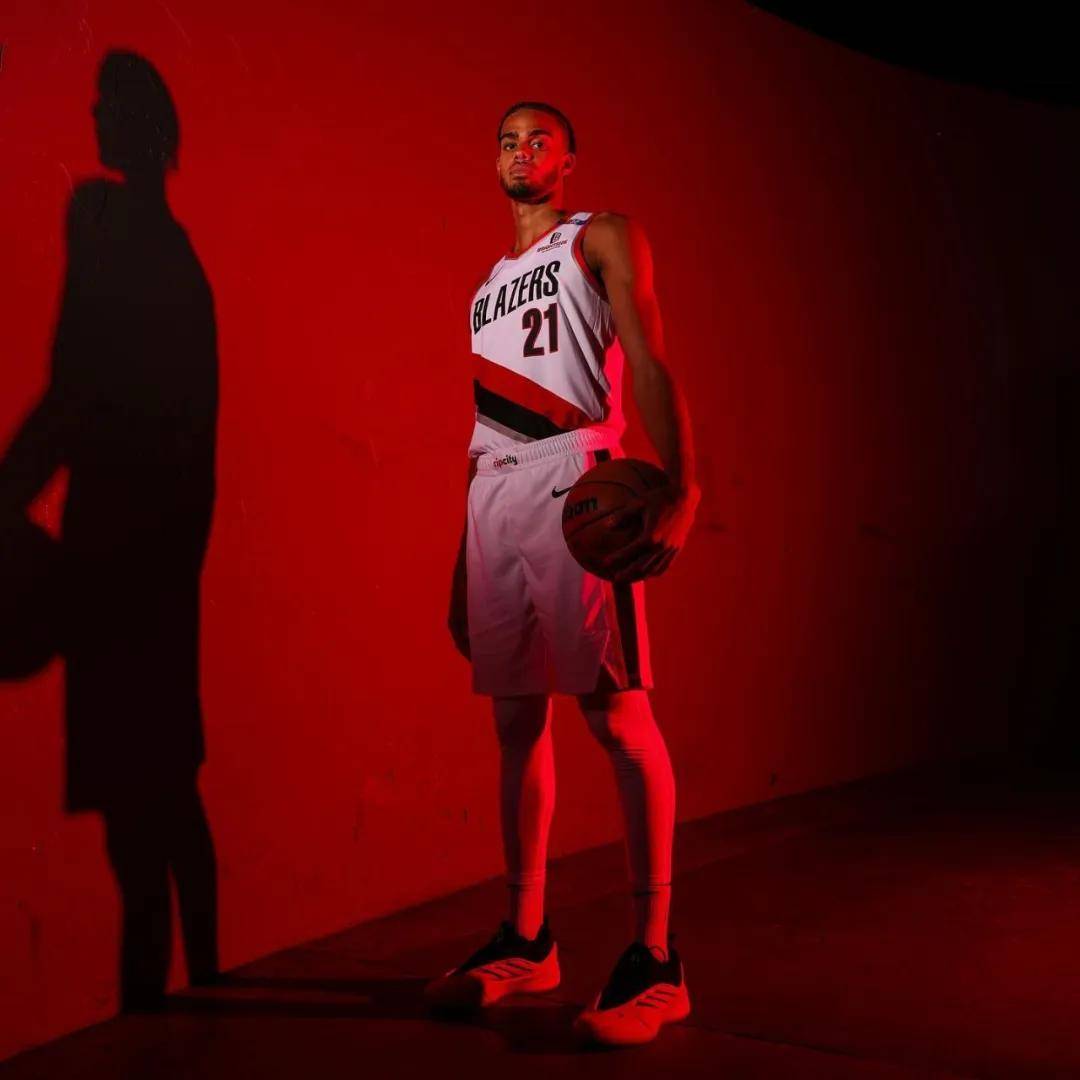 0+0+0！冒充NBA球员！开拓者用人方式引发质疑