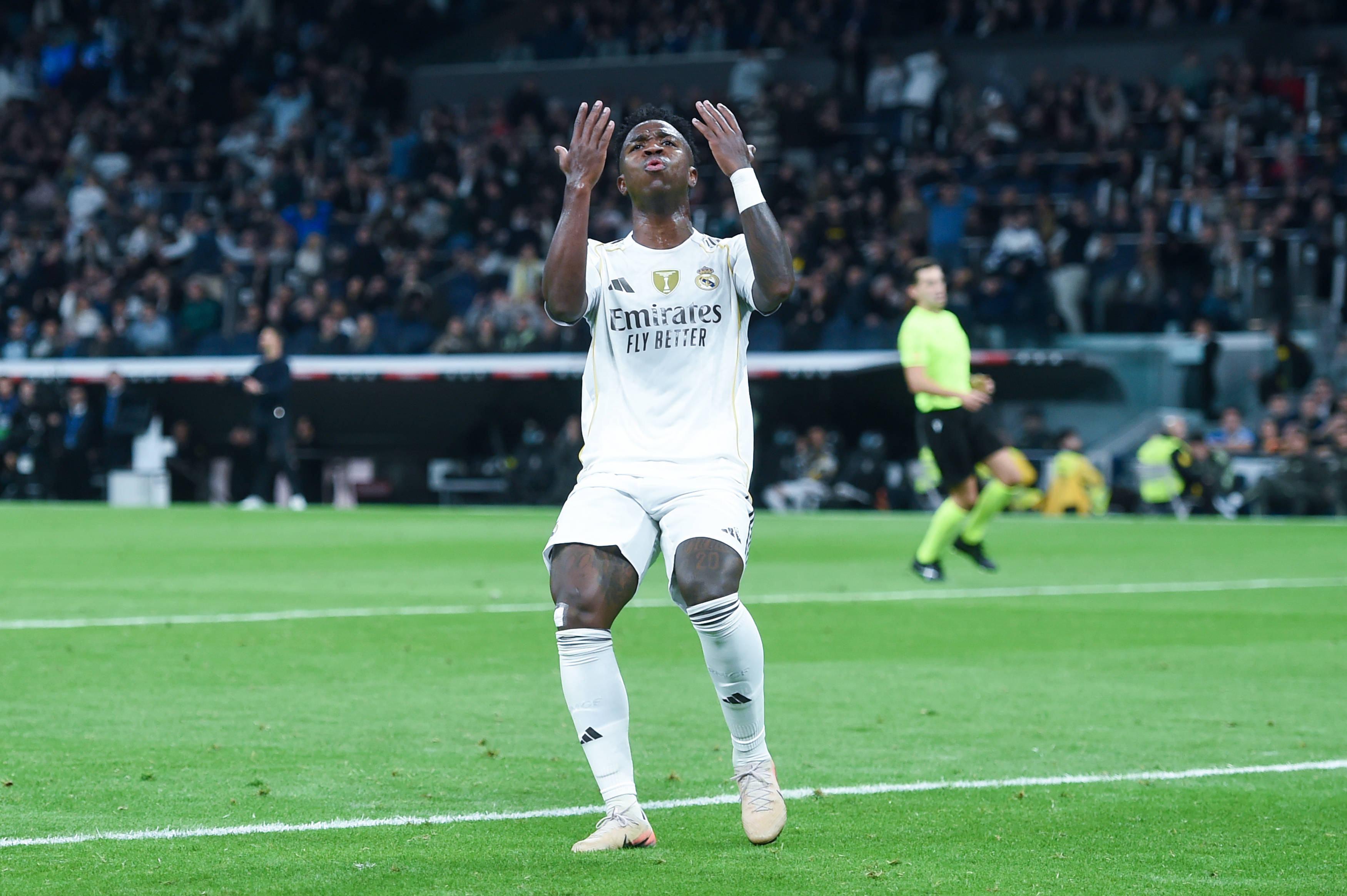 （体育）足球——西甲：皇马不敌塞尔塔