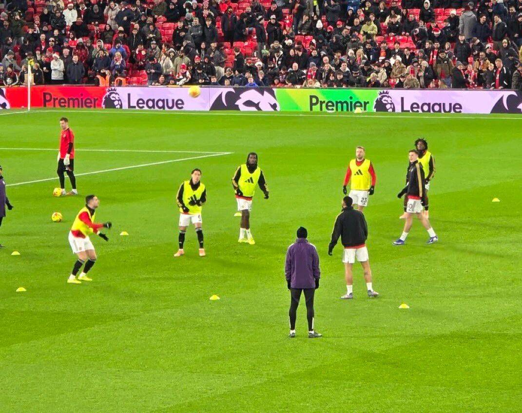 曼联拟10人名单增强后防，免费铁卫领衔！埃弗顿天才重返考察行列